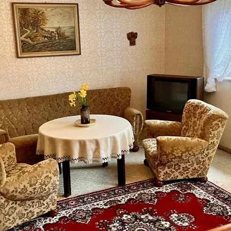 Vintage Ferienhaus Mit Aussensauna Direkt Am Wald Inklusive Riesigem Garten Fuer Bis Zu 7 Personen Auf Dem Heidchen