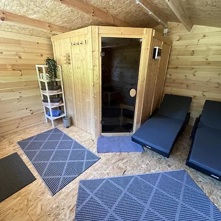 度假居 Vintage Ferienhaus Mit Aussensauna Direkt Am Wald Inklusive Riesigem Garten Fuer Bis Zu 7 Personen Auf Dem Heidchen