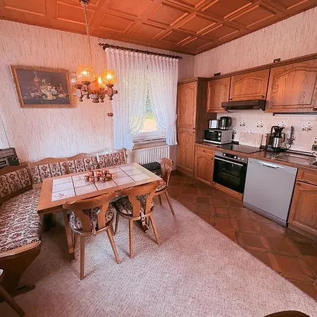 Vintage Ferienhaus Mit Aussensauna Direkt Am Wald Inklusive Riesigem Garten Fuer Bis Zu 7 Personen Auf Dem Heidchen 度假居 *